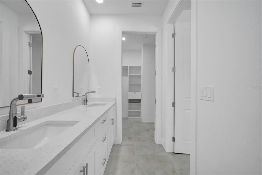 En Venta: $289,000 (2 camas, 2 baños, 1195 Pies cuadrados)