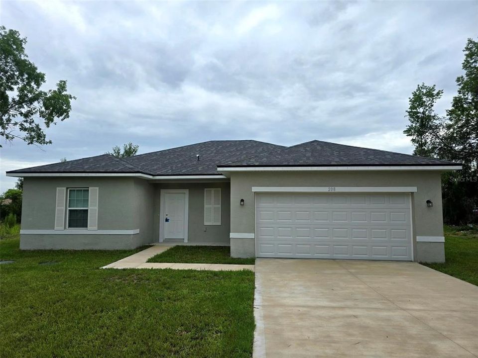For Rent: $2,100 (4 beds, 2 baths, 0.24 Square Feet)