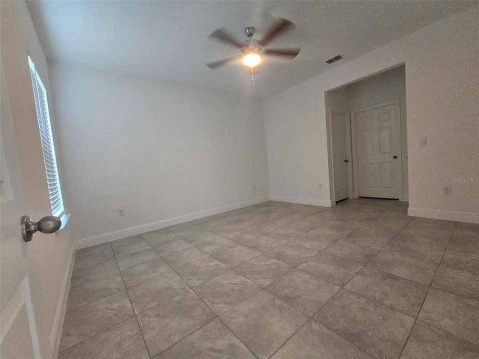 For Rent: $2,100 (4 beds, 2 baths, 0.24 Square Feet)