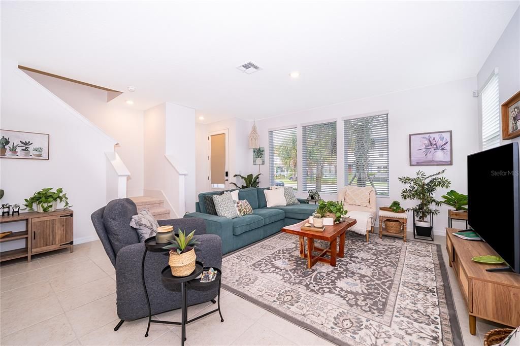 En Venta: $410,000 (3 camas, 2 baños, 1692 Pies cuadrados)