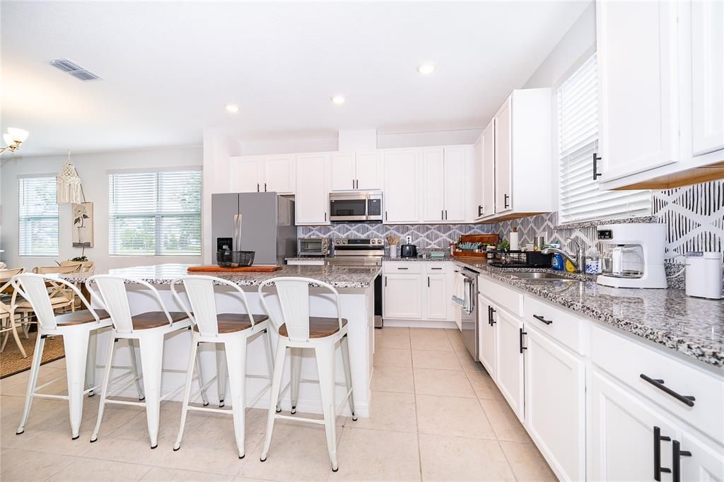 En Venta: $410,000 (3 camas, 2 baños, 1692 Pies cuadrados)