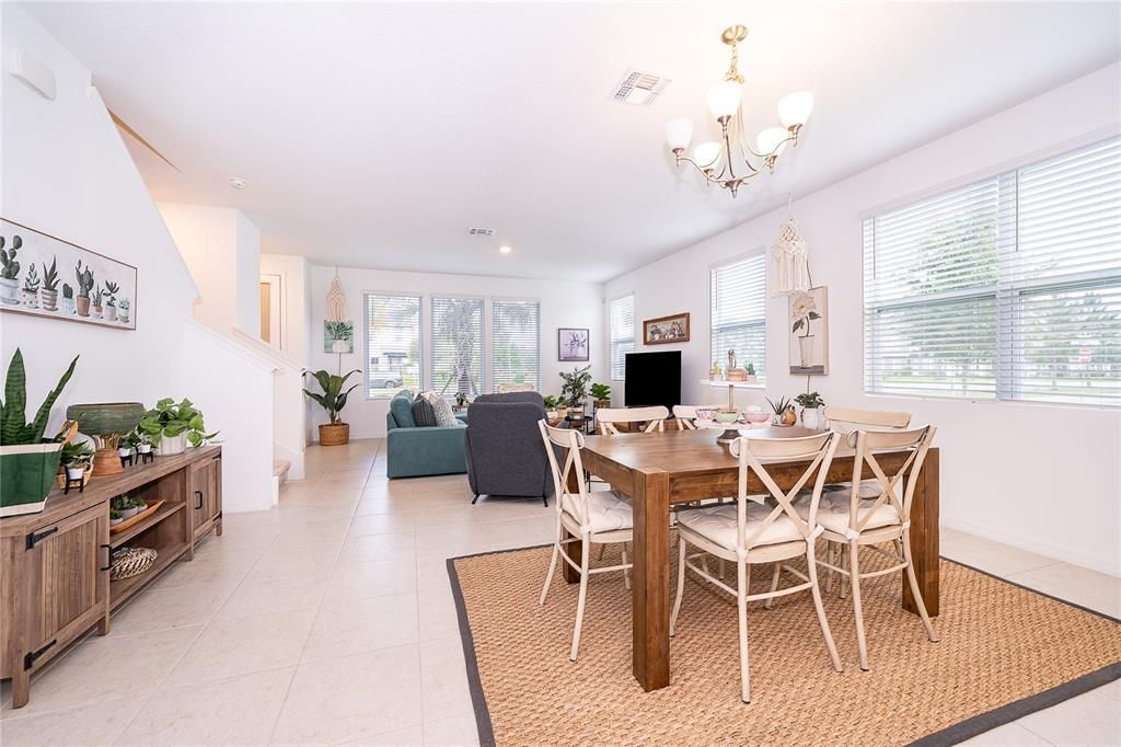En Venta: $410,000 (3 camas, 2 baños, 1692 Pies cuadrados)