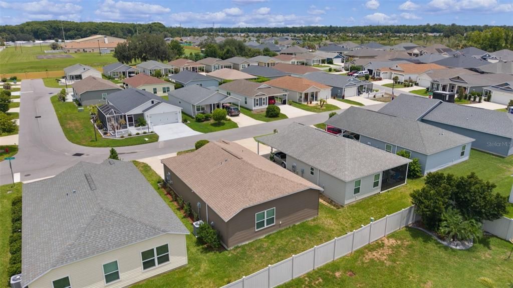На продажу: $235,000 (2 спален, 2 ванн, 963 Квадратных фут)
