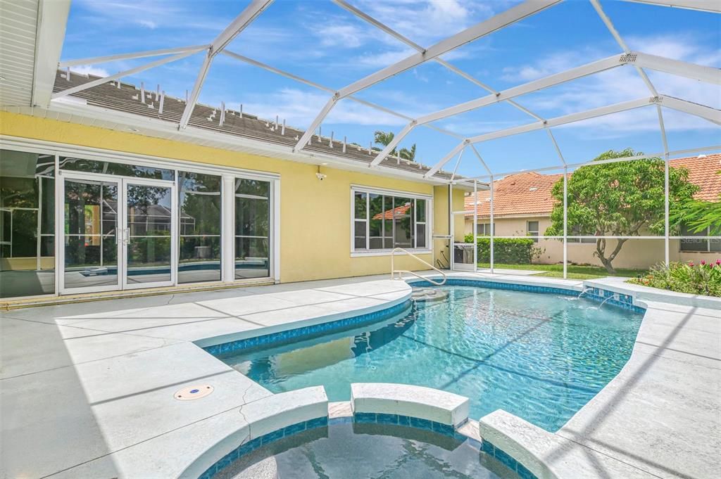 En Venta: $795,000 (5 camas, 5 baños, 3785 Pies cuadrados)