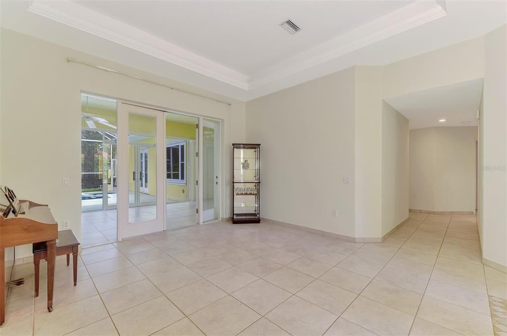 En Venta: $795,000 (5 camas, 5 baños, 3785 Pies cuadrados)