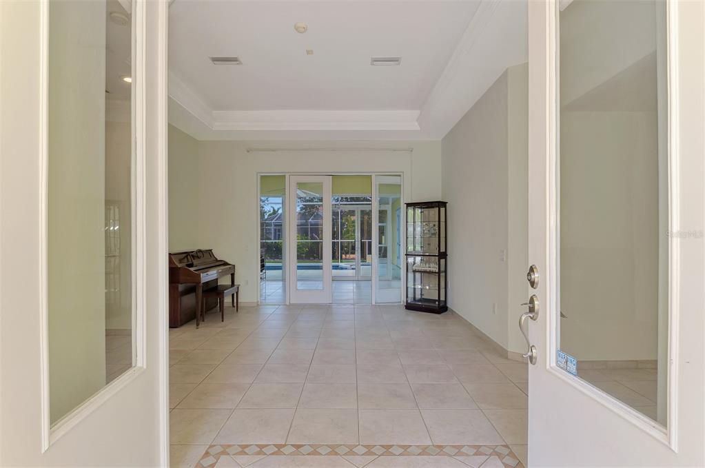 En Venta: $795,000 (5 camas, 5 baños, 3785 Pies cuadrados)