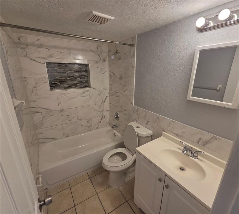 В аренду: $1,295 (2 спален, 1 ванн, 950 Квадратных фут)