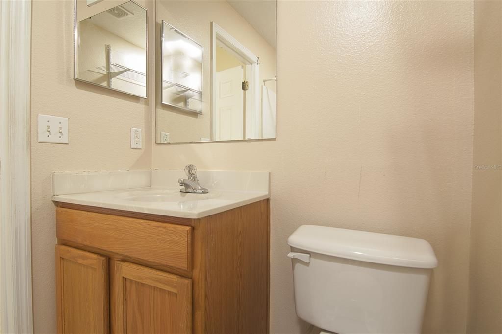 В аренду: $1,900 (4 спален, 2 ванн, 1774 Квадратных фут)
