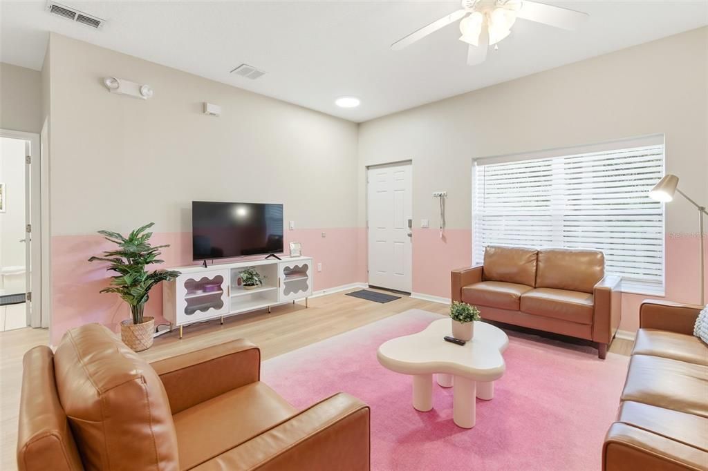 For Sale: $330,000 (3 beds, 2 baths, 1484 Square Feet)