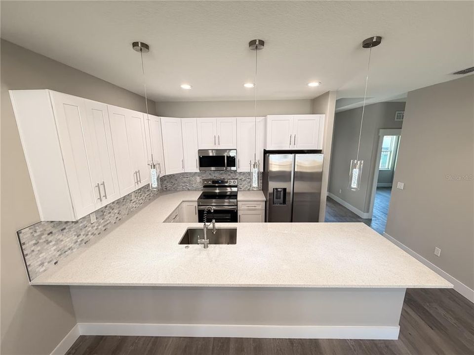 For Rent: $1,800 (3 beds, 2 baths, 1200 Square Feet)