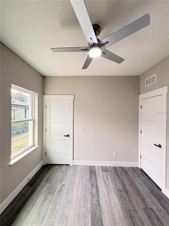 For Rent: $1,800 (3 beds, 2 baths, 1200 Square Feet)