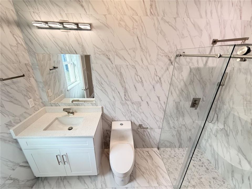 For Rent: $1,800 (3 beds, 2 baths, 1200 Square Feet)
