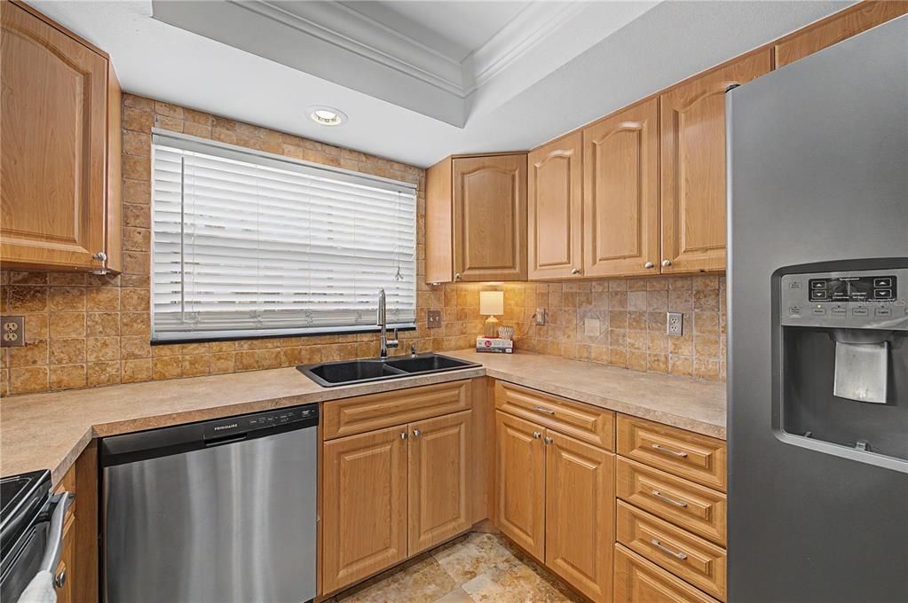 В аренду: $1,790 (2 спален, 1 ванн, 1048 Квадратных фут)