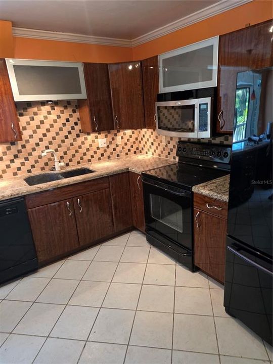 En Venta: $169,900 (2 camas, 2 baños, 1024 Pies cuadrados)