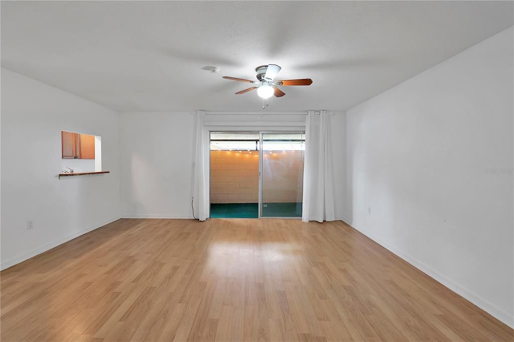En Venta: $225,000 (3 camas, 2 baños, 1271 Pies cuadrados)