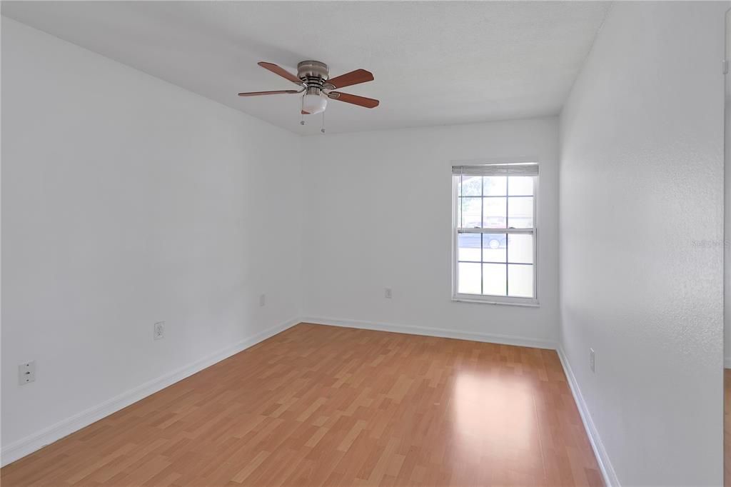 En Venta: $225,000 (3 camas, 2 baños, 1271 Pies cuadrados)