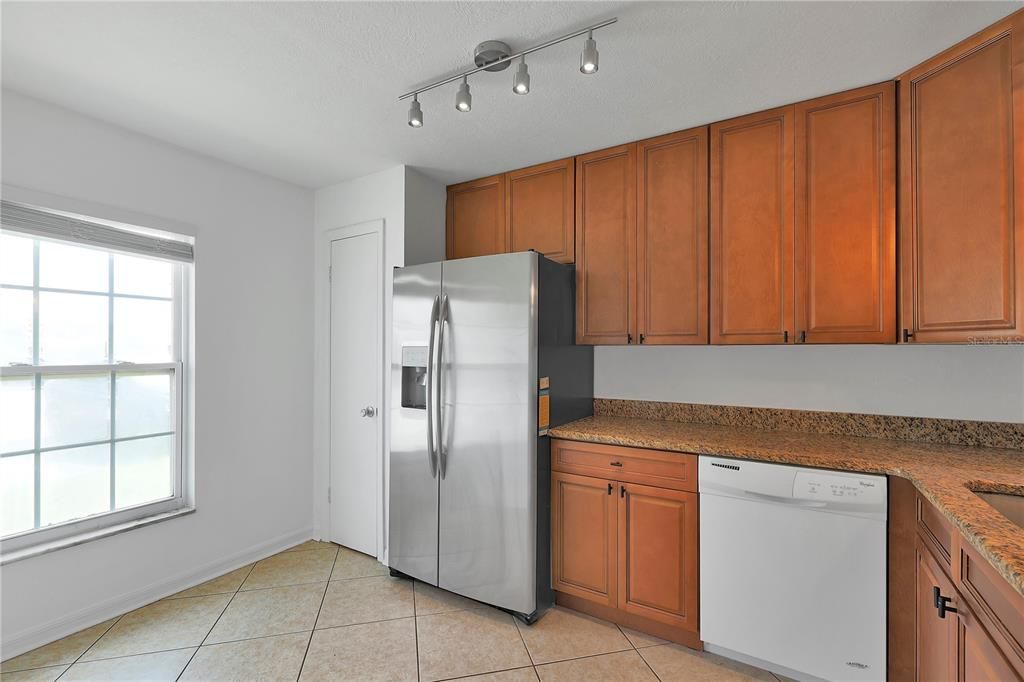 En Venta: $225,000 (3 camas, 2 baños, 1271 Pies cuadrados)