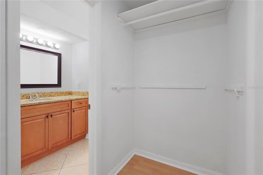 En Venta: $225,000 (3 camas, 2 baños, 1271 Pies cuadrados)