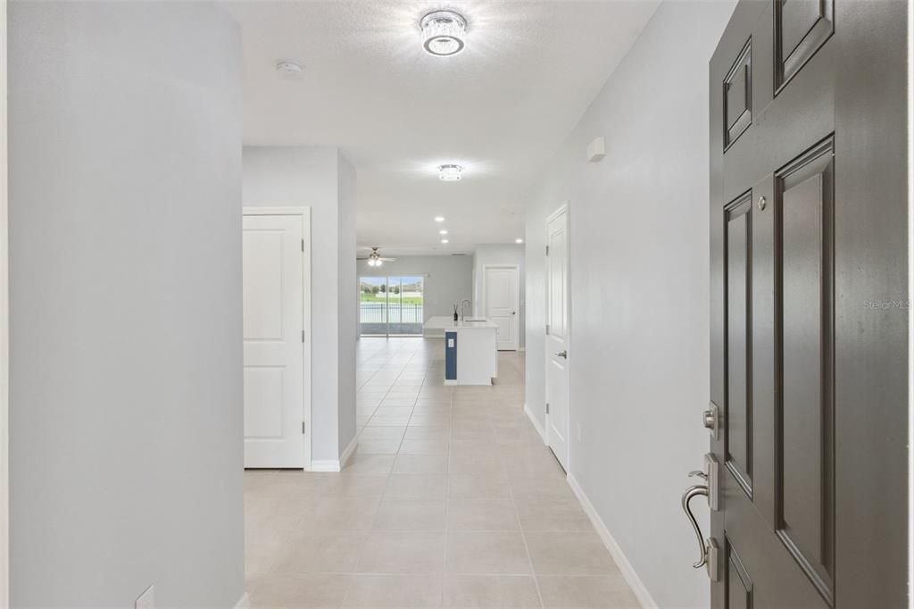 En Venta: $369,900 (4 camas, 3 baños, 2091 Pies cuadrados)