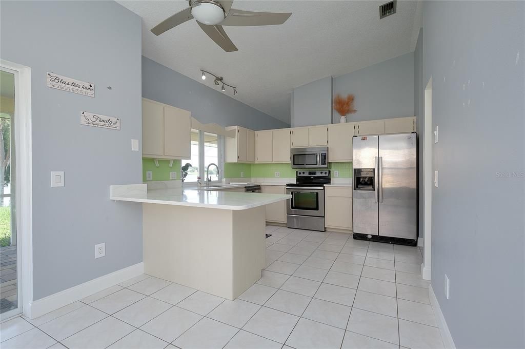 En Venta: $425,000 (3 camas, 2 baños, 1727 Pies cuadrados)