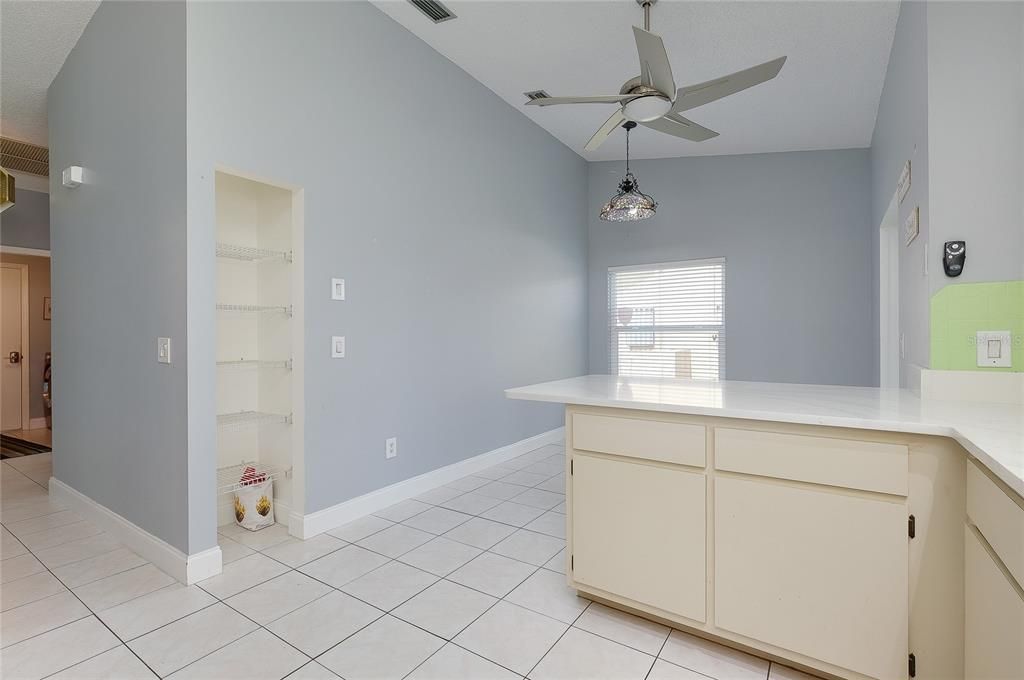 En Venta: $425,000 (3 camas, 2 baños, 1727 Pies cuadrados)