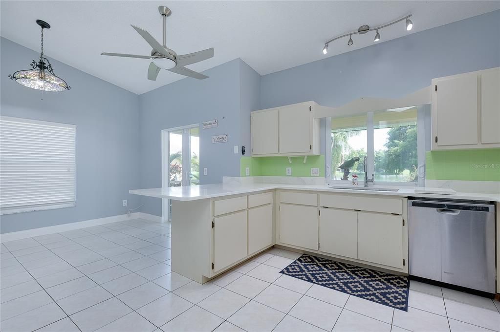 En Venta: $425,000 (3 camas, 2 baños, 1727 Pies cuadrados)