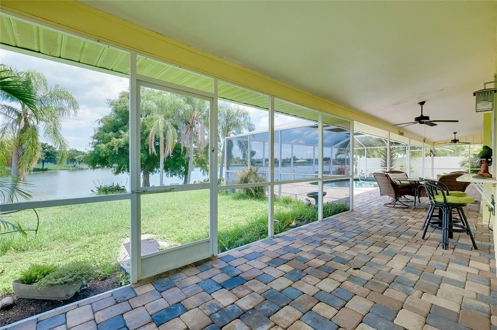 En Venta: $425,000 (3 camas, 2 baños, 1727 Pies cuadrados)