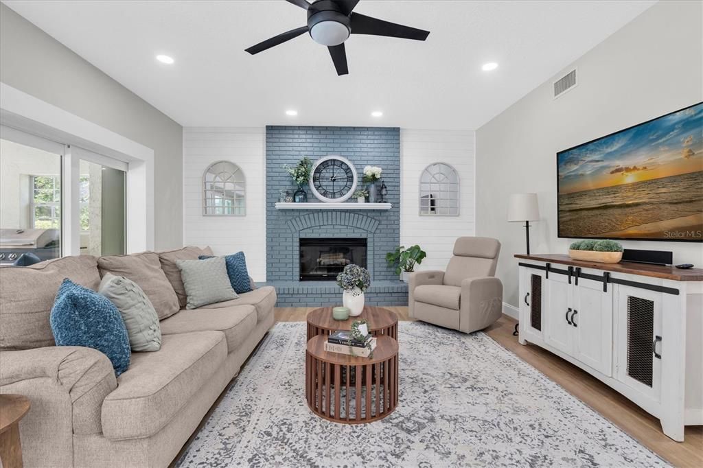 For Sale: $710,000 (4 beds, 3 baths, 3015 Square Feet)