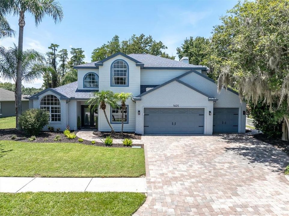 For Sale: $710,000 (4 beds, 3 baths, 3015 Square Feet)