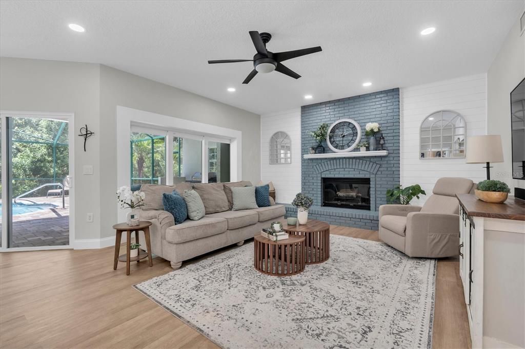 For Sale: $710,000 (4 beds, 3 baths, 3015 Square Feet)