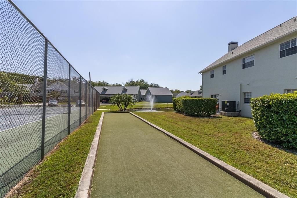 Active With Contract: $1,595 (2 beds, 2 baths, 1124 Square Feet)