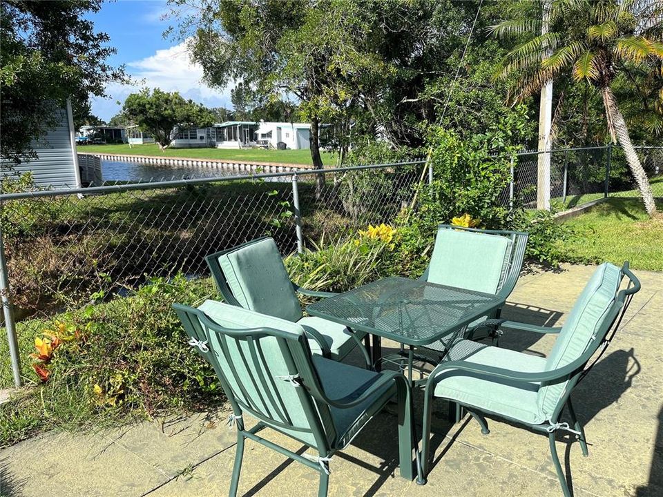 Active With Contract: $1,595 (2 beds, 2 baths, 1124 Square Feet)
