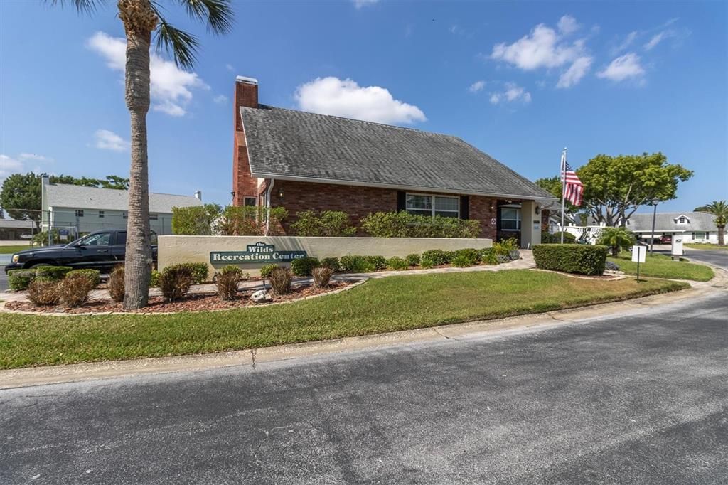 Active With Contract: $1,595 (2 beds, 2 baths, 1124 Square Feet)