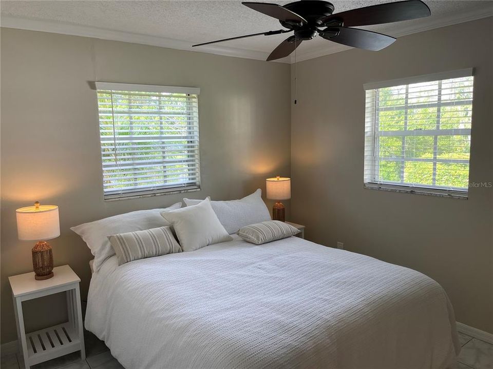 Active With Contract: $1,595 (2 beds, 2 baths, 1124 Square Feet)