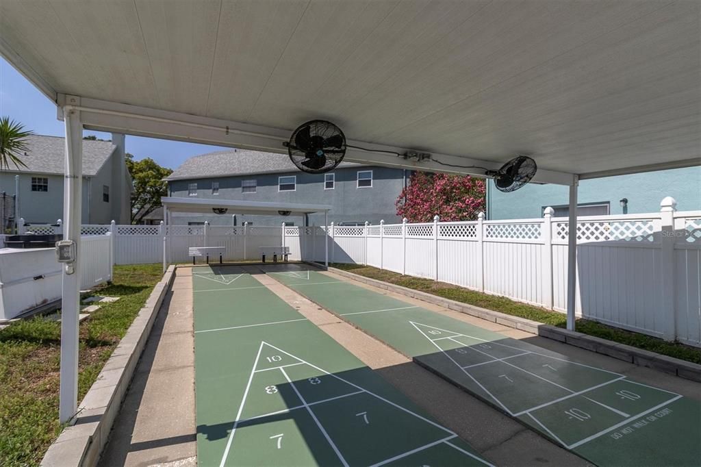 Active With Contract: $1,595 (2 beds, 2 baths, 1124 Square Feet)