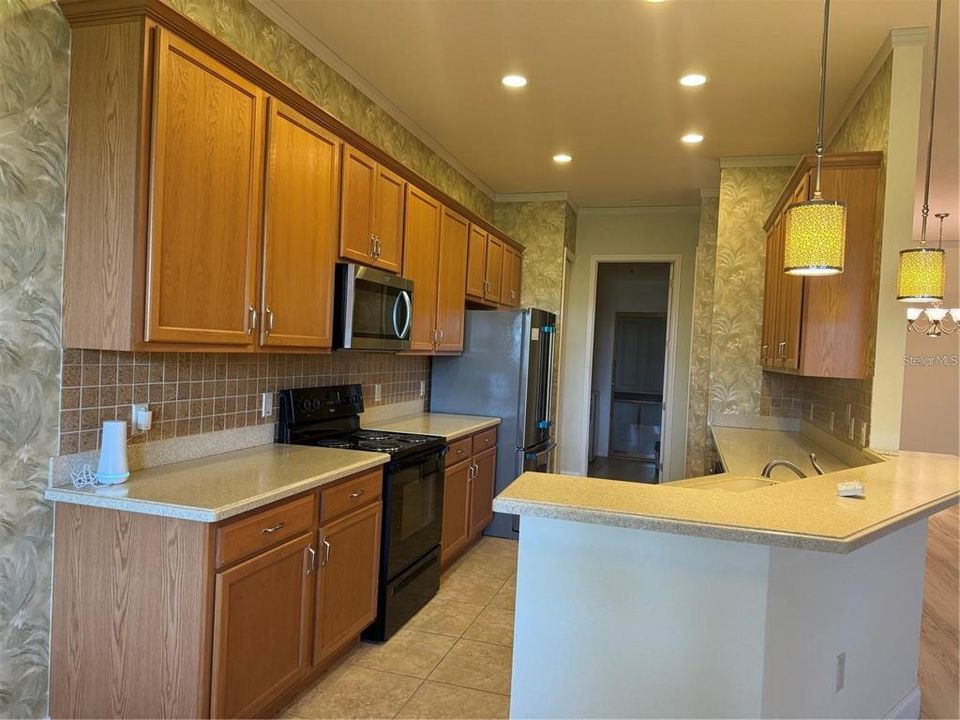 En Venta: $280,000 (3 camas, 2 baños, 1935 Pies cuadrados)