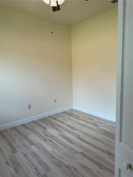 En Venta: $280,000 (3 camas, 2 baños, 1935 Pies cuadrados)