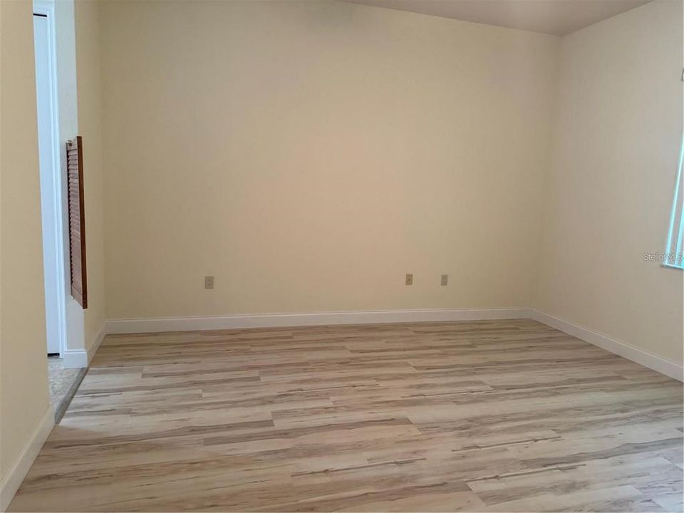 En Venta: $280,000 (3 camas, 2 baños, 1935 Pies cuadrados)