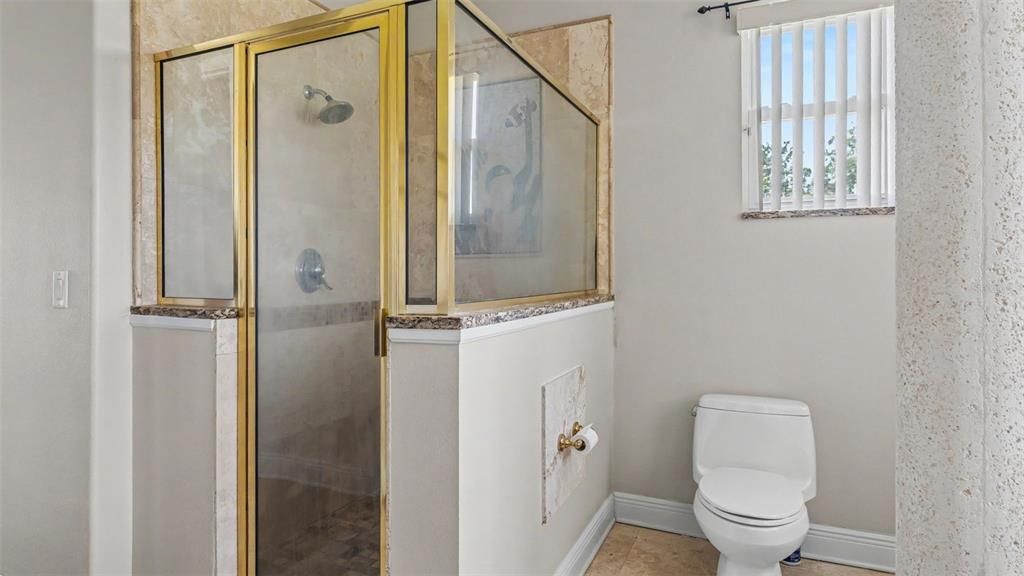 На продажу: $980,000 (5 спален, 3 ванн, 5112 Квадратных фут)