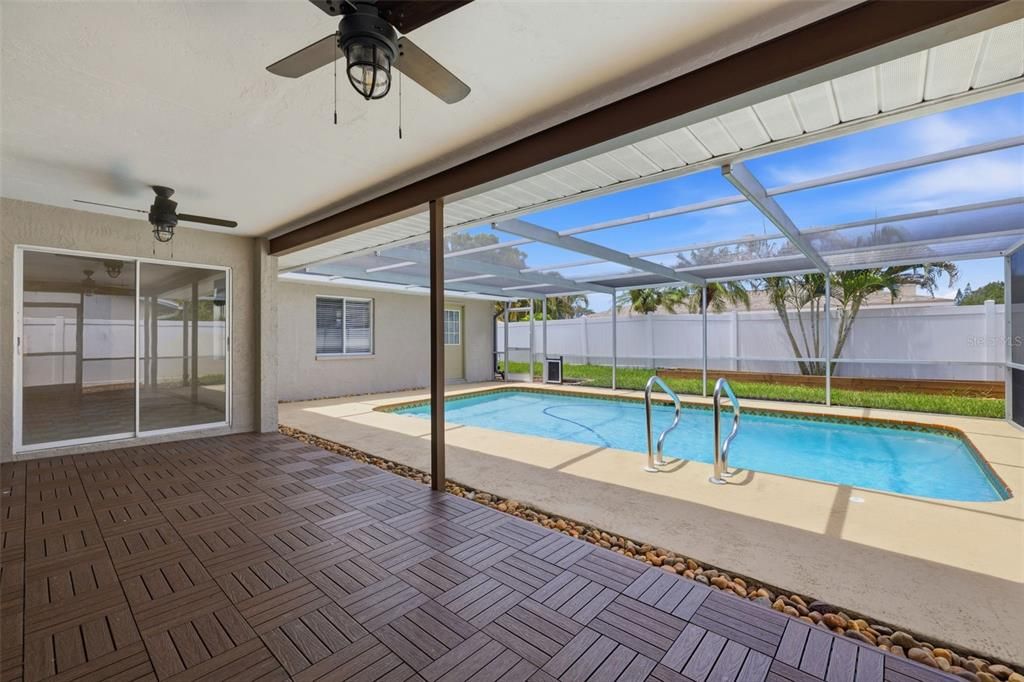 For Sale: $560,000 (4 beds, 3 baths, 1842 Square Feet)