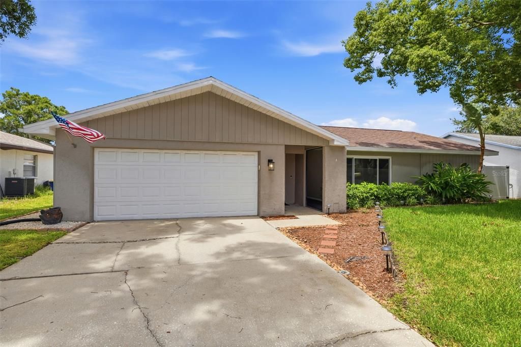 For Sale: $560,000 (4 beds, 3 baths, 1842 Square Feet)