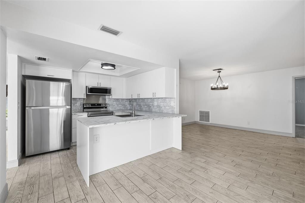 For Sale: $560,000 (4 beds, 3 baths, 1842 Square Feet)