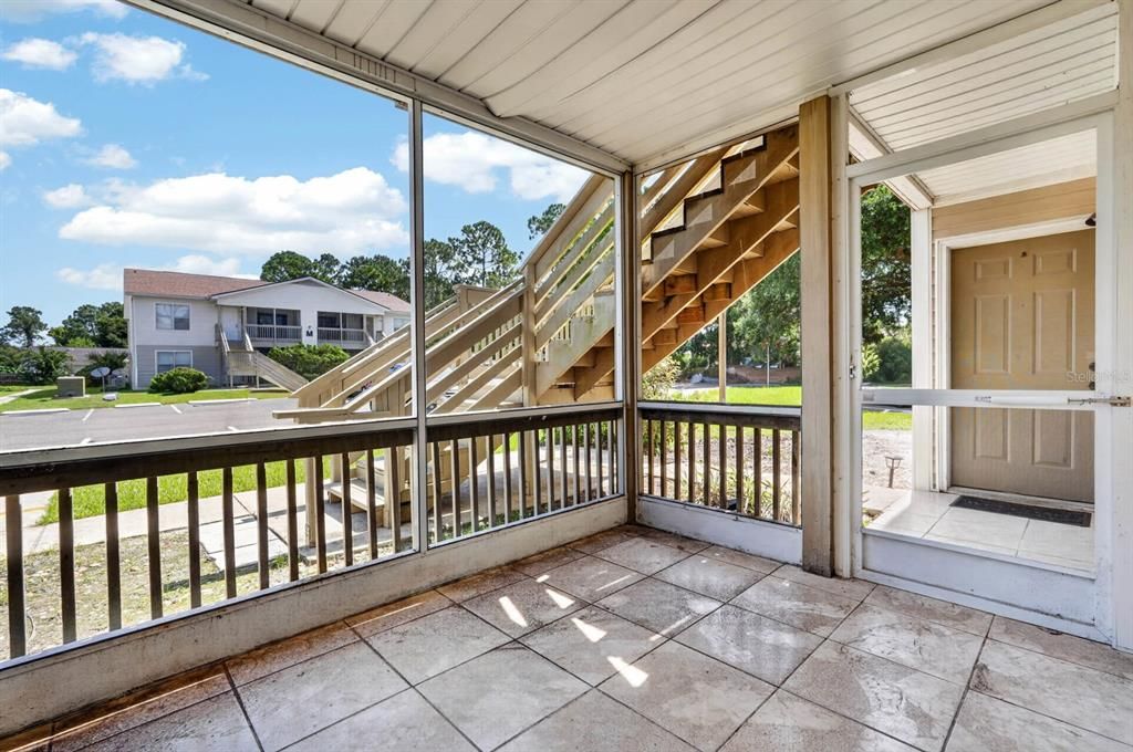 For Sale: $125,000 (2 beds, 2 baths, 883 Square Feet)