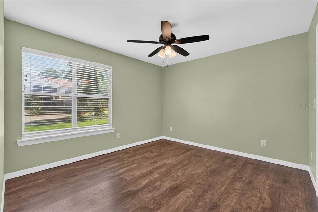 For Sale: $125,000 (2 beds, 2 baths, 883 Square Feet)