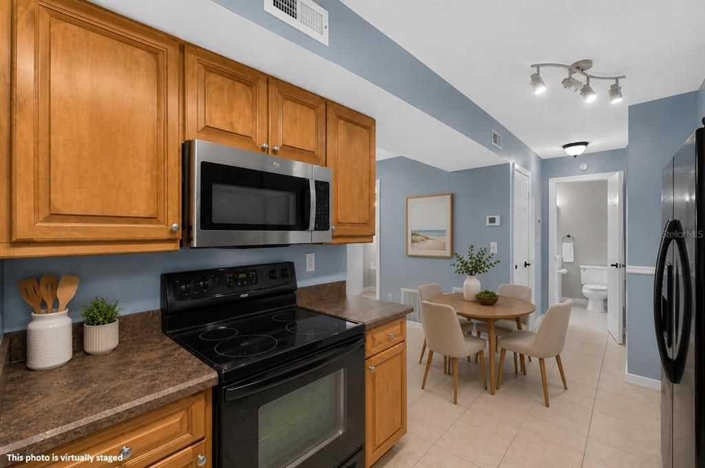 For Sale: $125,000 (2 beds, 2 baths, 883 Square Feet)