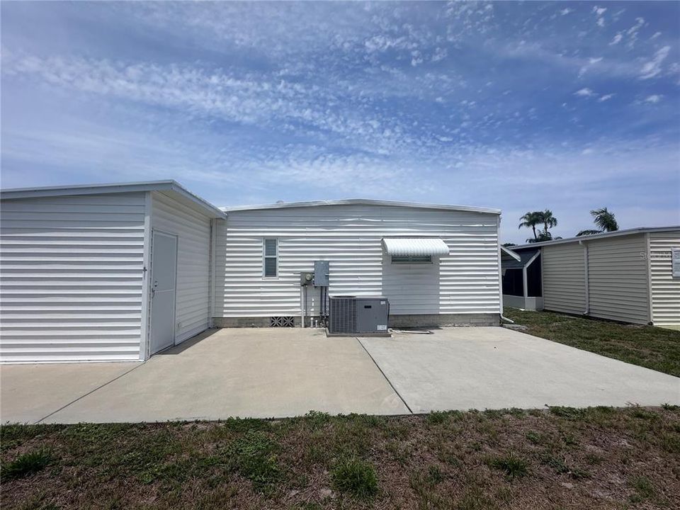 For Sale: $179,900 (2 beds, 2 baths, 1005 Square Feet)