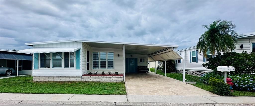 For Sale: $179,900 (2 beds, 2 baths, 1005 Square Feet)