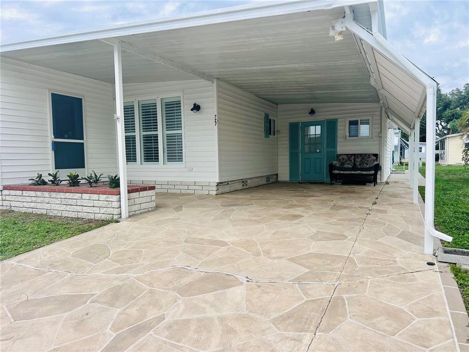 For Sale: $179,900 (2 beds, 2 baths, 1005 Square Feet)