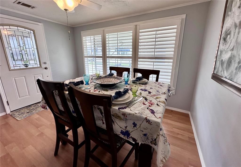 For Sale: $179,900 (2 beds, 2 baths, 1005 Square Feet)