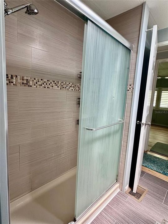 For Sale: $179,900 (2 beds, 2 baths, 1005 Square Feet)